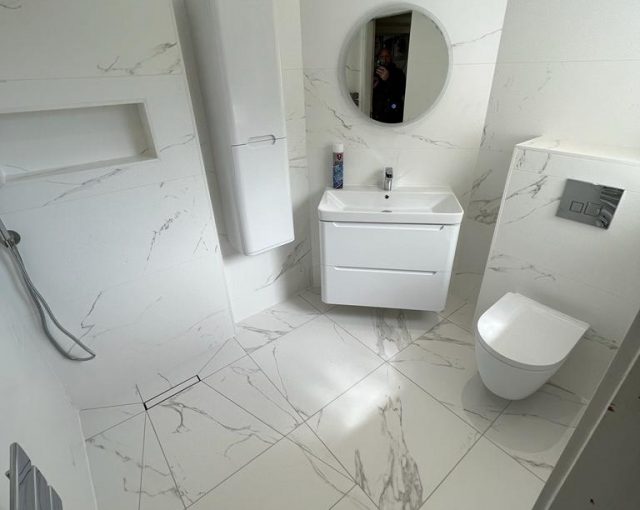 En-suite bathroom